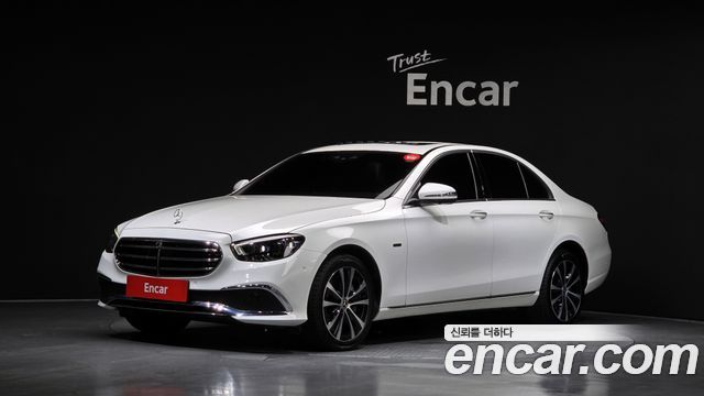 Mercedes-Benz E-Class W213 E300e 4MATIC Exclusive - фото 0