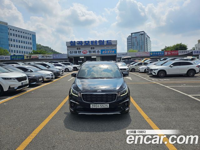 Kia Carnival Новый 9-Seater Prstige - фото 0