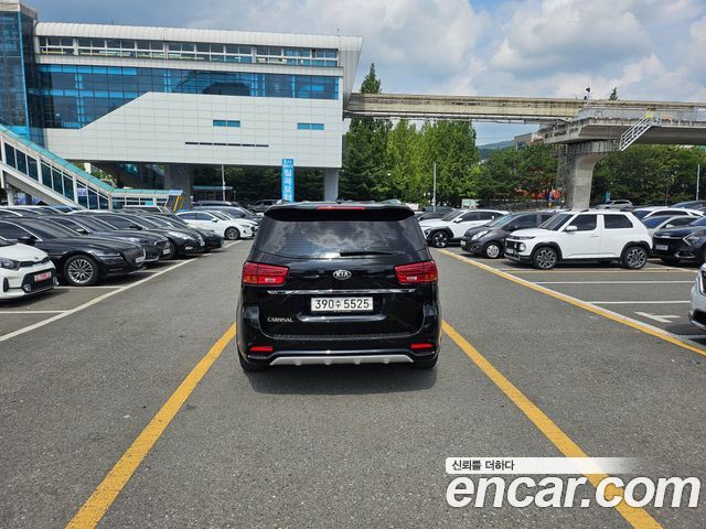 Kia Carnival Новый 9-Seater Prstige - фото 4