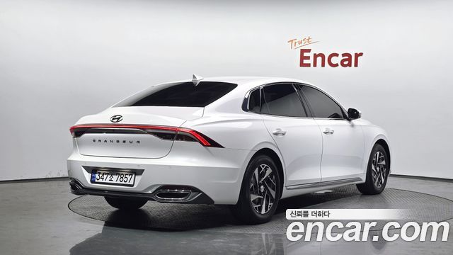 Hyundai Grandeur Новый IG, гибрид Premium - фото 1