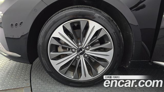 Kia K8 2.5 Gasoline 2WD Signature - фото 4