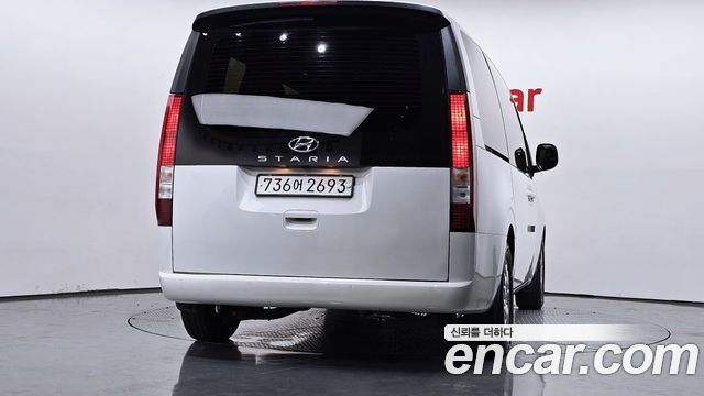 Hyundai Staria Tourer 11-Seater Modern - фото 3