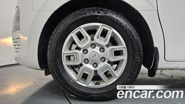 Hyundai Staria Tourer 11-Seater Modern - фото 4