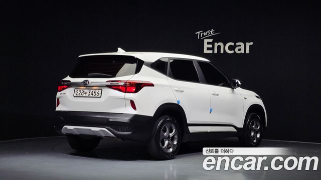 Kia Seltos Diesel 1.6 2WD Trendy - фото 1