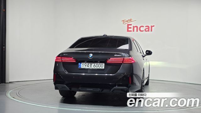BMW 5-Series G60 530i xDrive M Sport - фото 3
