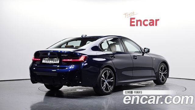 BMW 3-Series G20 320i M Sport - фото 0