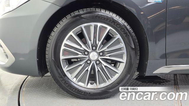 Hyundai Grandeur IG, гибрид Premium - фото 4