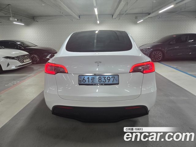 Tesla Model Y RWD - фото 3