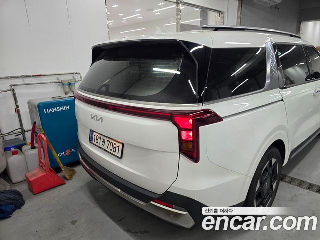 Kia Carnival Новый 4-го поколения 7-Seater Signature - фото 3
