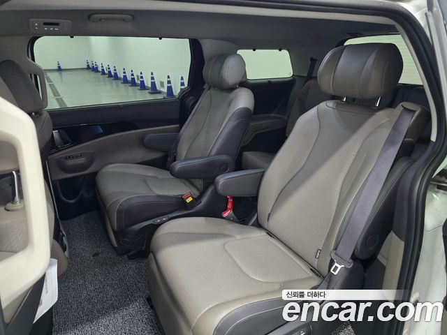 Kia Carnival Новый 4-го поколения 7-Seater Signature - фото 4