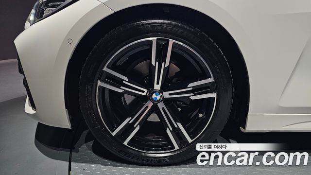 BMW 4-Series G22 420i M Sport Convertible - фото 4