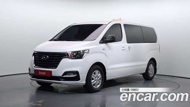 Hyundai Starex Новый Van 3-Seater Smart - фото 0