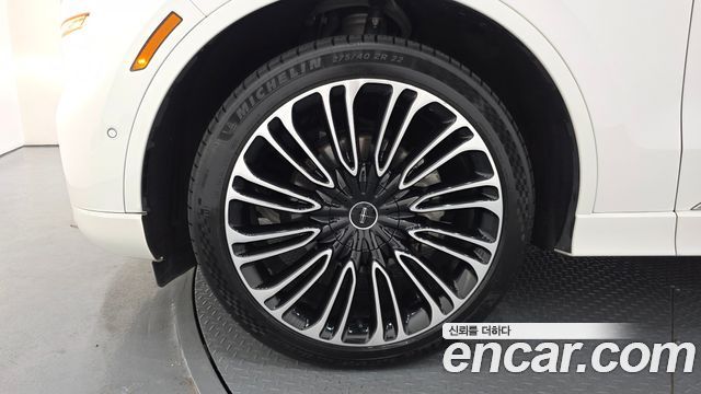 Lincoln Aviator 2-го поколения 3.0 Black Label AWD - фото 4
