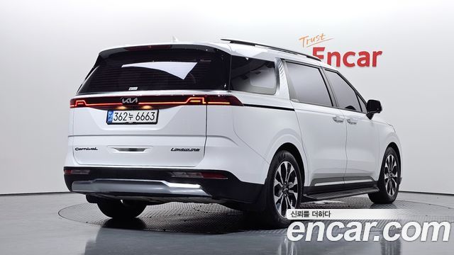 Kia Carnival 4-го поколения 7-Seater Signature - фото 1