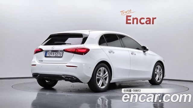 Mercedes-Benz A-Class W177 A220 Hatchback - фото 0