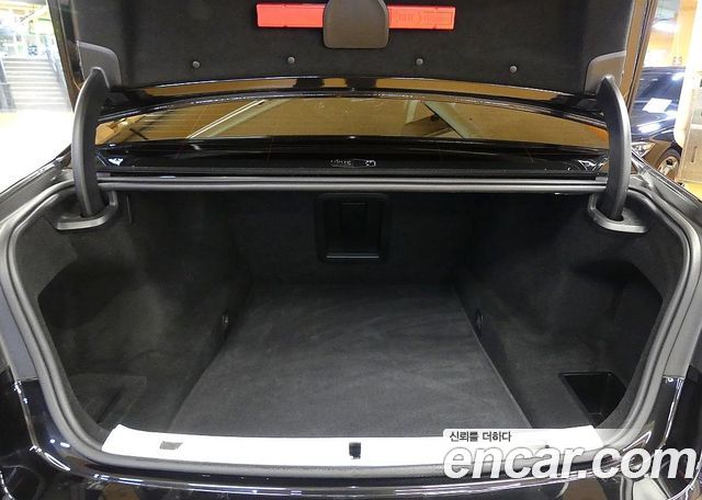 BMW 7-Series G11 740Li xDrive M Sport Package - фото 3