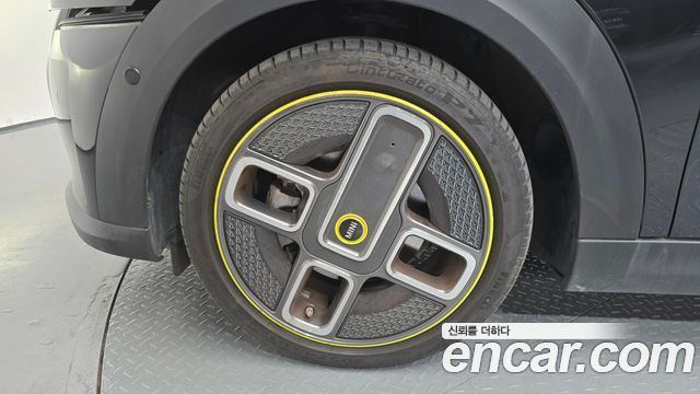 Mini Cooper SE Electric 3rd - фото 4