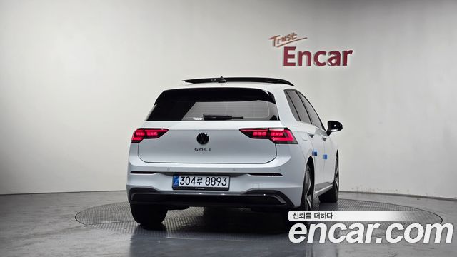 Volkswagen Golf 8-го поколения 2.0 TDI Prestige - фото 3