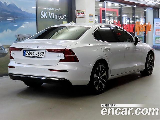 Volvo S60 3-го поколения B5 Ultimate Bright - фото 3