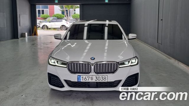BMW 5-Series G30 520i M Sport - фото 2