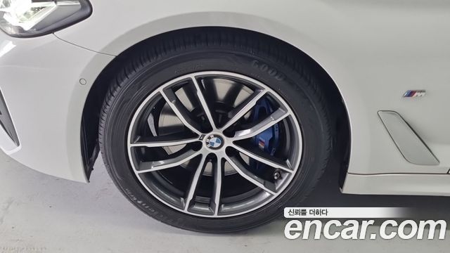 BMW 5-Series G30 520i M Sport - фото 4