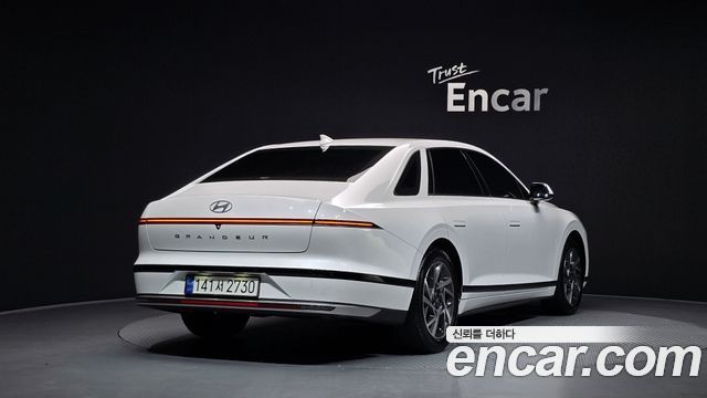 Hyundai Grandeur GN7, гибрид Premium - фото 1