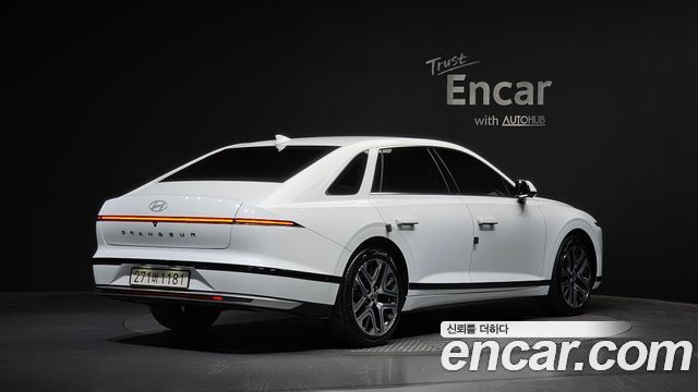 Hyundai Grandeur GN7, гибрид Premium - фото 1