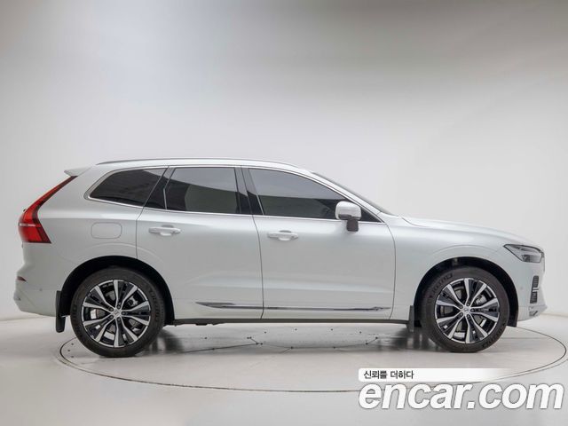Volvo XC60 2-го поколения B6 Ultra Bright - фото 4