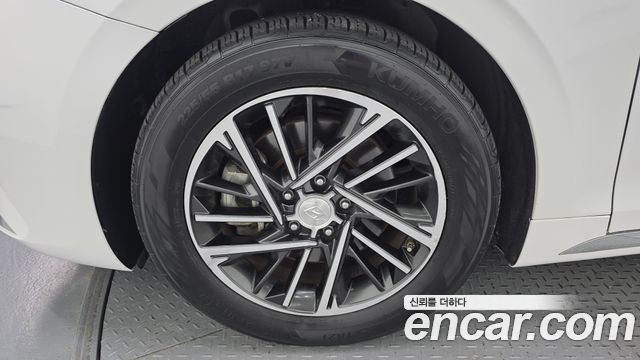 Hyundai Grandeur Новый IG 3.0 LPi Rent Car Premium - фото 4