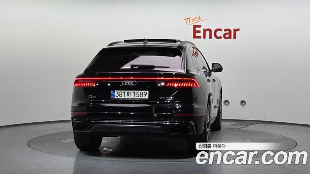 Audi Q8 55 TFSI Quattro Premium - фото 3