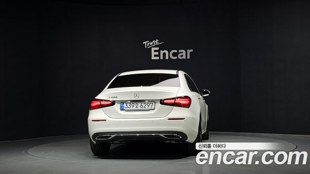 Mercedes-Benz A-Class W177 A220 Sedan - фото 3