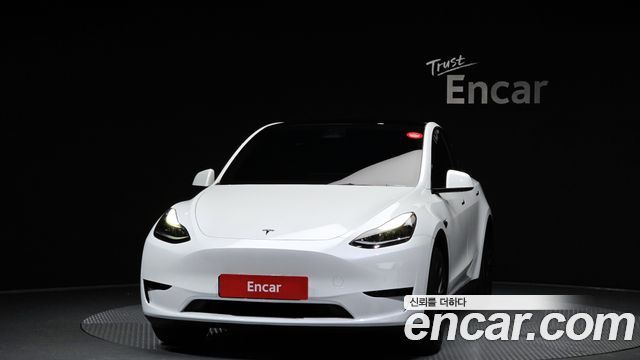 Tesla Model Y RWD - фото 2