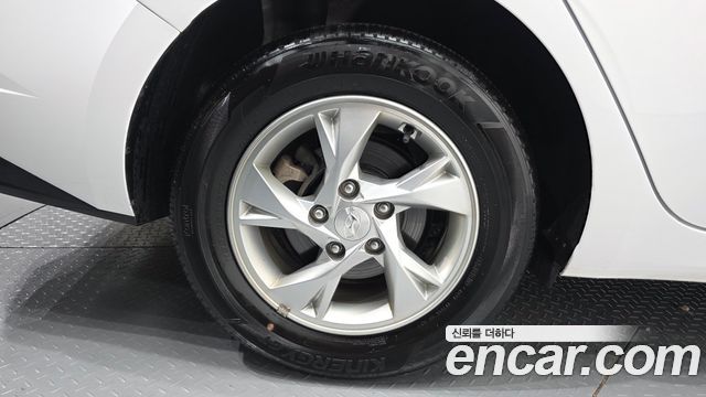 Hyundai Avante CN7 1.6 Smart - фото 4