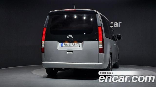 Hyundai Staria Tourer 11-Seater Modern - фото 3