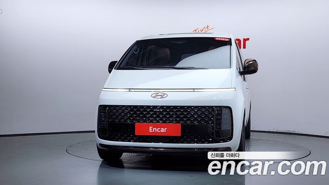 Hyundai Staria 4WD Lounge 7-Seater Inspiration - фото 1