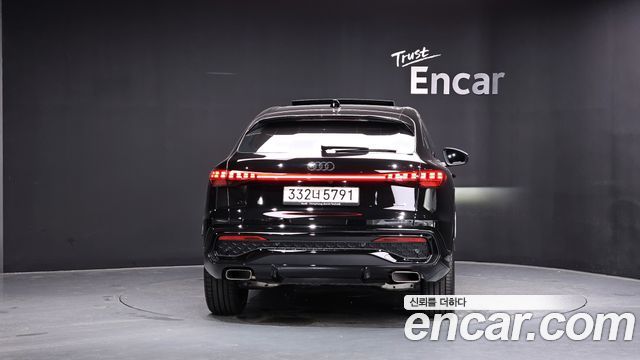Audi Q5 40 TFSI 콰트로 S Line Sportback - фото 3