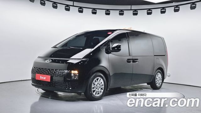 Hyundai Staria Tourer 9-Seater Modern - фото 0