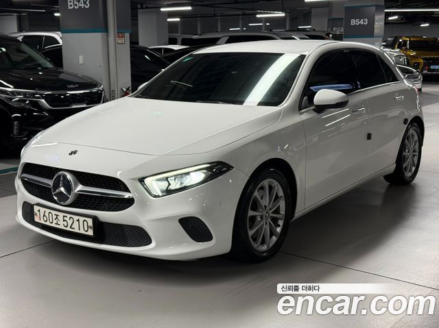Mercedes-Benz A-Class W177 A220 Hatchback - фото 1