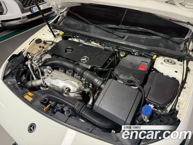 Mercedes-Benz A-Class W177 A220 Hatchback - фото 4