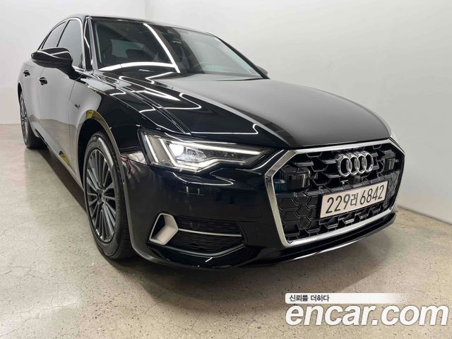 Audi A6 C8 45 TFSI - фото 1