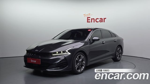 Kia K5 3-го поколения 2.0 Signature - фото 0