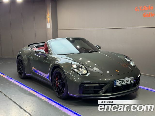 Porsche 911 Carrera 4 GTS Cabriolet - фото 1