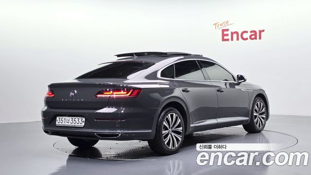 Volkswagen Arteon 2.0 TDI Premium - фото 1