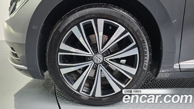 Volkswagen Arteon 2.0 TDI Premium - фото 4
