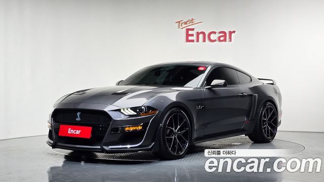 Ford Mustang GT Coupe - фото 0
