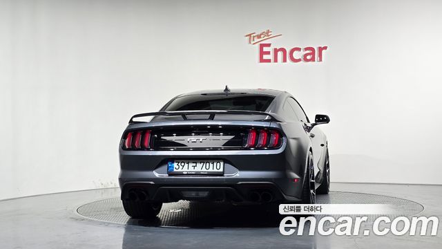 Ford Mustang GT Coupe - фото 3