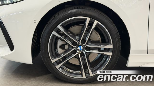 BMW 1-Series F40 120i M Sports - фото 4