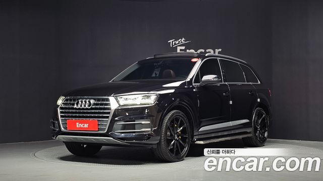 Audi Q7 45 TFSI Quattro - фото 0