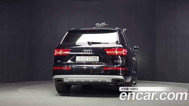 Audi Q7 45 TFSI Quattro - фото 3
