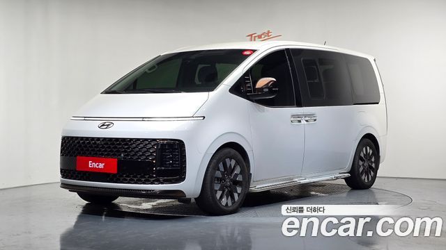 Hyundai Staria 4WD Lounge 9-Seater Prestige - фото 0